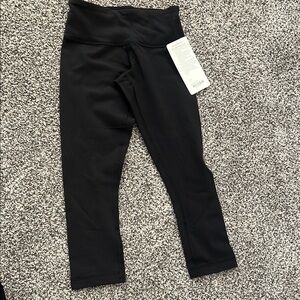 Lululemon Black Cropped Legging - Size 2 Tags Still On